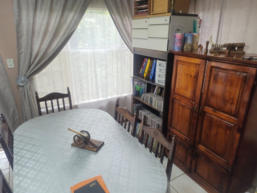 4 Bedroom Property for Sale in Safari Gardens North West